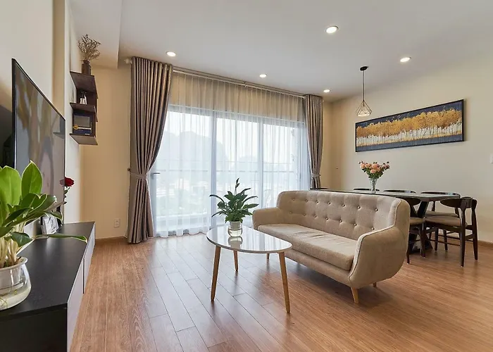 Bunhomestay Spacious 4 Bedroom City&sea View 1 Min Walk To Sea Căn hộ Hạ Long