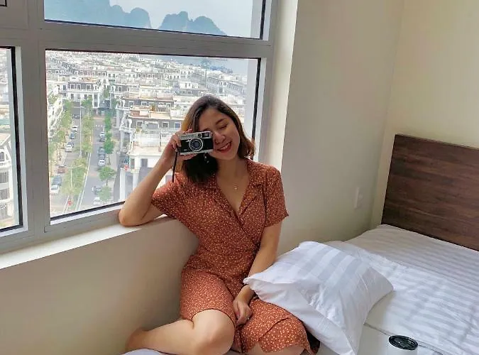 Căn hộ Bunhomestay Spacious 4 Bedroom City&sea View 1 Min Walk To Sea Hạ Long
